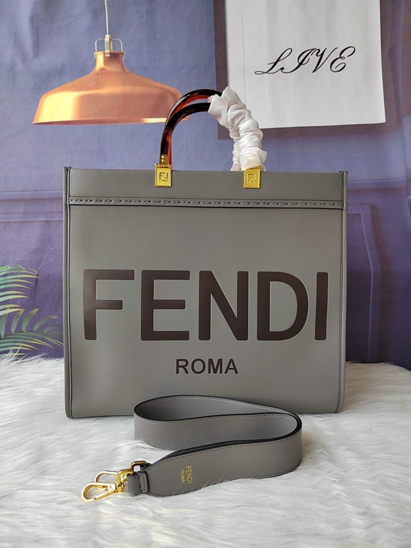 スーパーコピーブランドバッグ背面デザイン